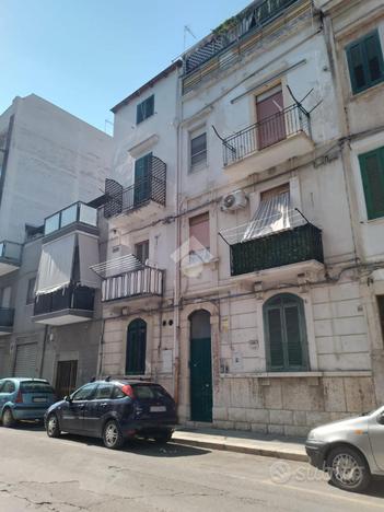 3 LOCALI A BARLETTA