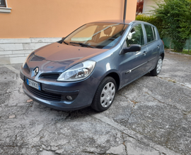 Renault clio benz. Solo 60.000 Km