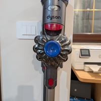 Dyson aspirapolvere V8