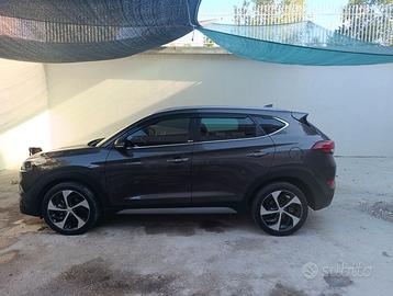 Hyundai Tucson 1.7 CRDI DCT XPossible gancio train