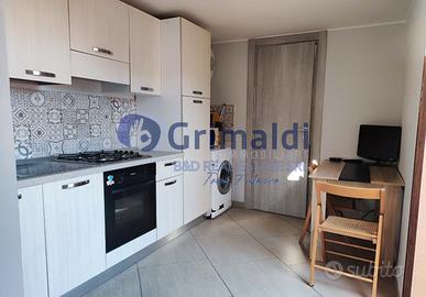 Attico 2 vani arredato + terrazzo [ArM/4]