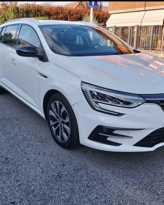 Renault megane sporter 1.5 diesel anno 2024