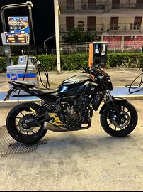 YAMAHA MT 07 A2