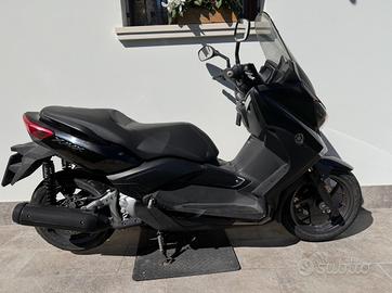 Yamaha Xmax 250cc