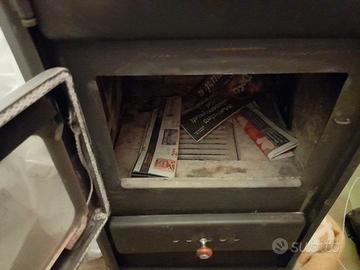 Stufa a legna con forno
