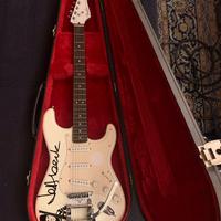 Squier Jeff Beck Onour Tribute Strat + Bigsby