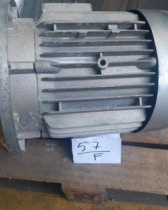 3 MOTORI BONFIGLIOLI 5,5KW 2800GIRI  N57