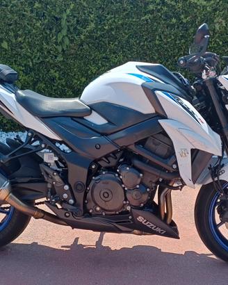 Suzuki GSX S 750