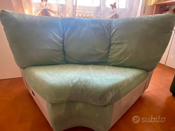 Divano/poltrona angolare in alcantara.