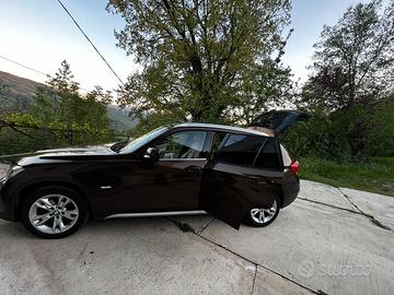 Vendo BMW X1 del 2014 Diesel 292179 kilometr