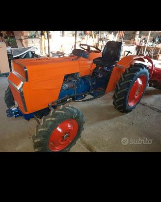 trattore agricolo