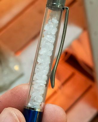 Penna con Cristalli di Quarzo Ialino 