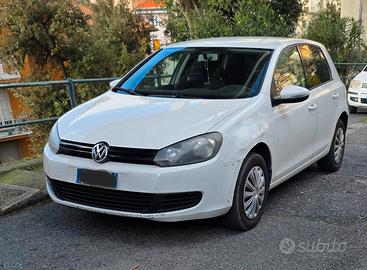Volkswagen Golf 6 – 1.6 TDI – Novembre 2011
