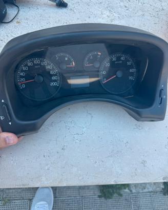 Pezzi fiat punto venduti singolarmente