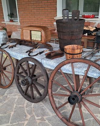 Ruote carro,calesse,giogo,tinozza, antiquariato 