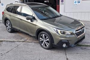Subaru OUTBACK 2.5i Lineartronic Premium