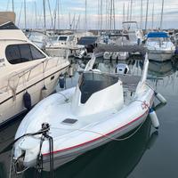 Gommone Honda 4XC H8 motorizzato Honda 250