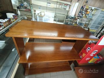 Scaffale in legno  con ruote frenanti  