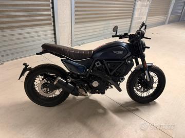 Ducati Scrambler Nightshift 2025