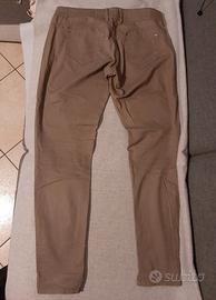 Pantaloni in cotone color tortora