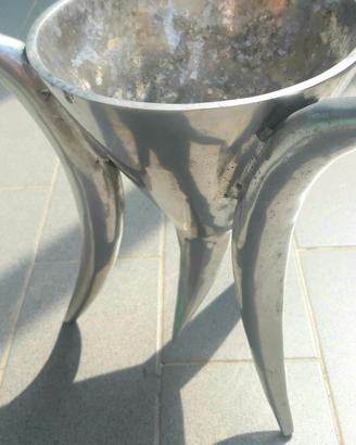 Grande vaso braciere in alluminio di design