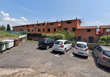 Capena bilocale con terrazzo e balcone