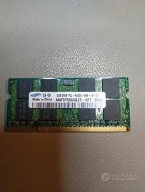 1 modulo DDR2-6400S  da  2GB