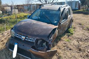 DUSTER GPL 2015 INCIDENTATA SOLO INTERA NO PEZZI
