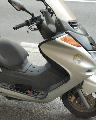 Yamaha Majestic 250