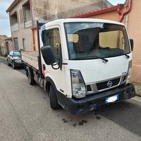 Nissan Cabstar NT400 Trilaterale 