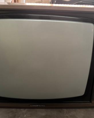 Grundig SuperColor TV a tubo catodico vintage