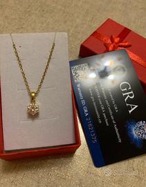 Collana in oro 9 karati con diamante moissanite
