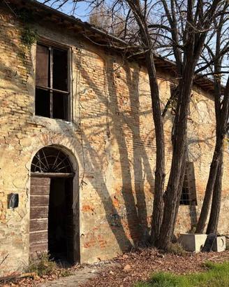 Terreno di 2915 m² a Massa Lombarda