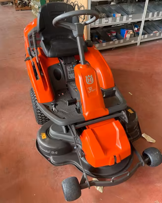 TRATTORINO TOSAERBA HUSQVARNA R213C