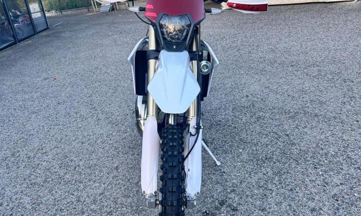 FANTIC MOTOR XE 125 .