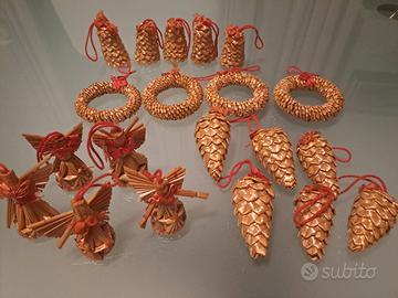 20 addobbi natalizi in paglia lavorata  a mano.