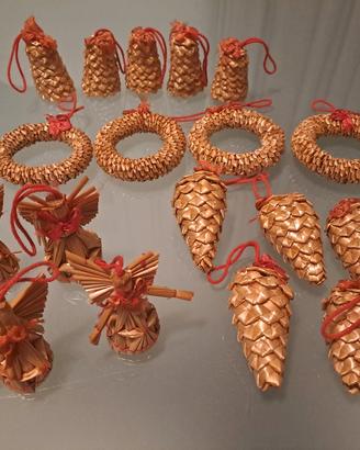 20 addobbi natalizi in paglia lavorata  a mano.