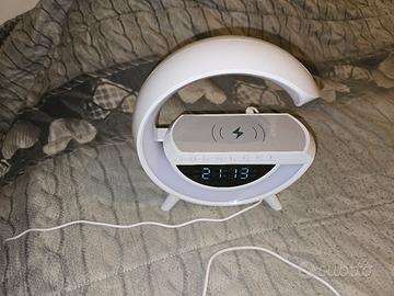 lampada al led con ricarica wireless integrato pra