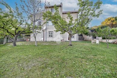 PORZIONE DI BIFAMILIARE A CIVITAVECCHIA