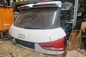 Baule Posteriore Audi A1 S1 NO FARI E SPOILER
