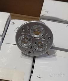 set 17 faretti led MR16 GU5.3 3W luce calda nuovi