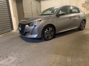 PEUGEOT 208 KM CERTIFICATI COME NUOVA