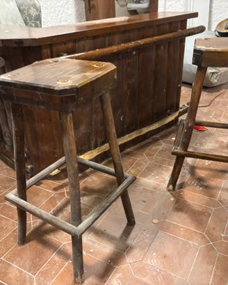 Mobile bar fatto a mano cin sgabelli