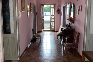 Casa campidanese con giardino