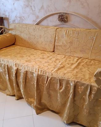 Letto e scrivania 