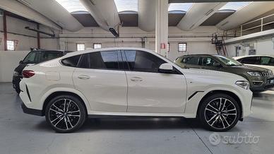 BMW X6 xDrive30d 48V Msport CERCHI 22"-TETTO-KM