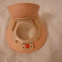 collare ortopedico donna