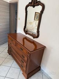 Cassettiera, comodini e specchio