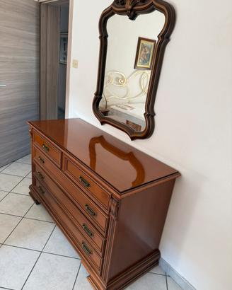 Cassettiera, comodini e specchio