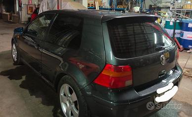 GOLF 4